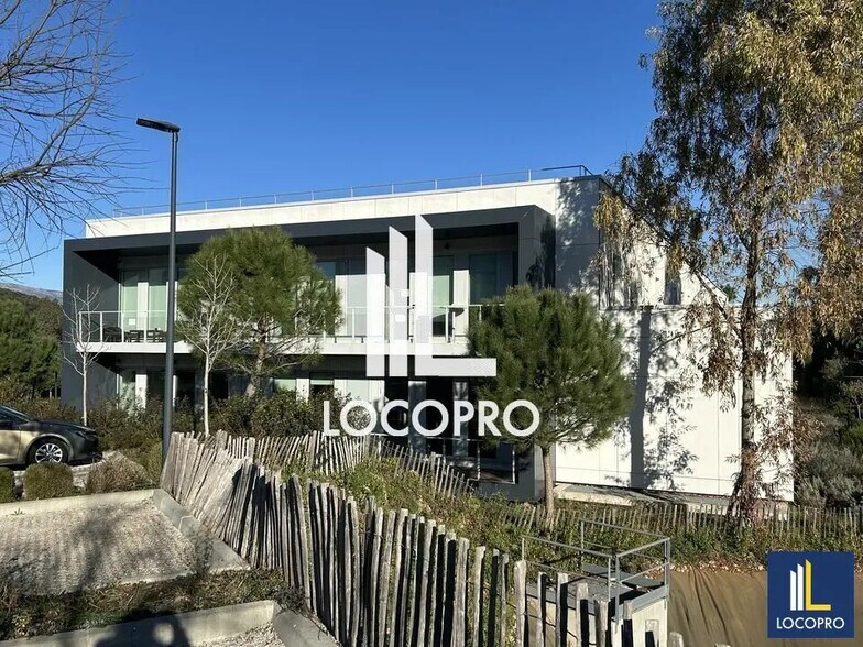 Bureau dans SOPHIA ANTIPOLIS à louer - Photo de l’immeuble – Image 1 sur 12
