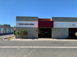 Plus de détails pour 9401-9415 W Goshen Ave, Visalia, CA - Industriel/Logistique à louer
