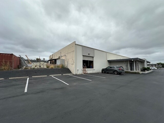 983 Vernon Way, El Cajon, CA à louer Photo de l’immeuble– Image 1 sur 11