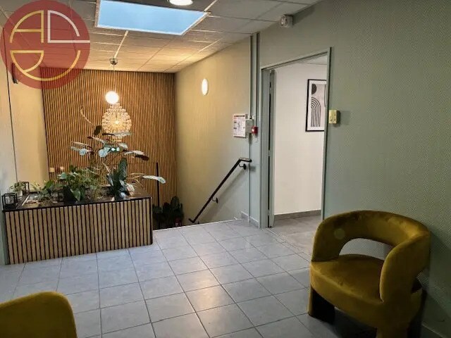 Plus de détails pour Bureau à vendre