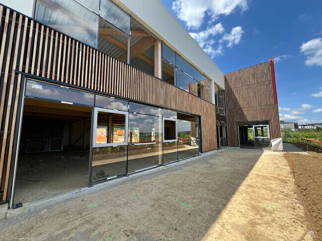 Plus de détails pour Local commercial à vendre