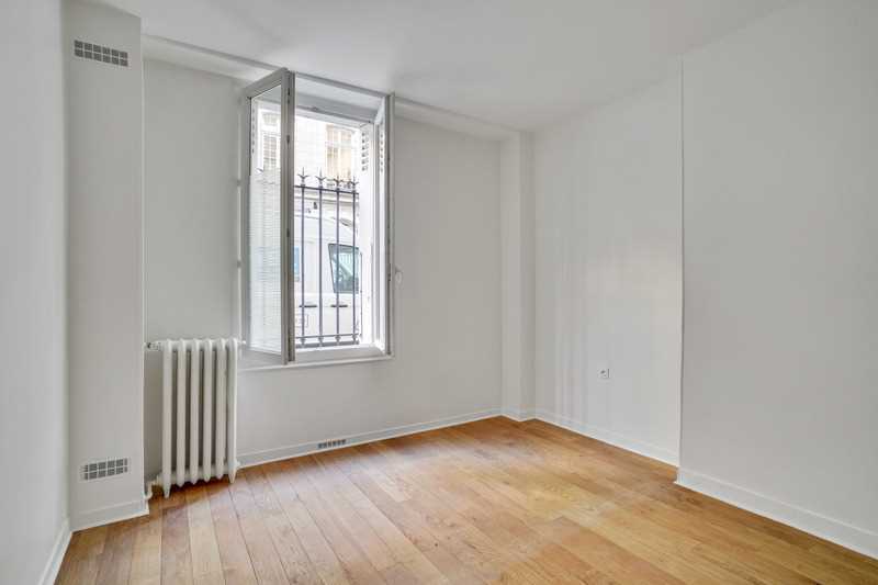 28 Rue De Turin, Paris à louer - Photo intérieure – Image 3 sur 13