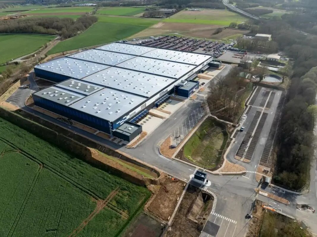Industriel/Logistique dans Allonne à louer Photo de l’immeuble– Image 1 sur 7