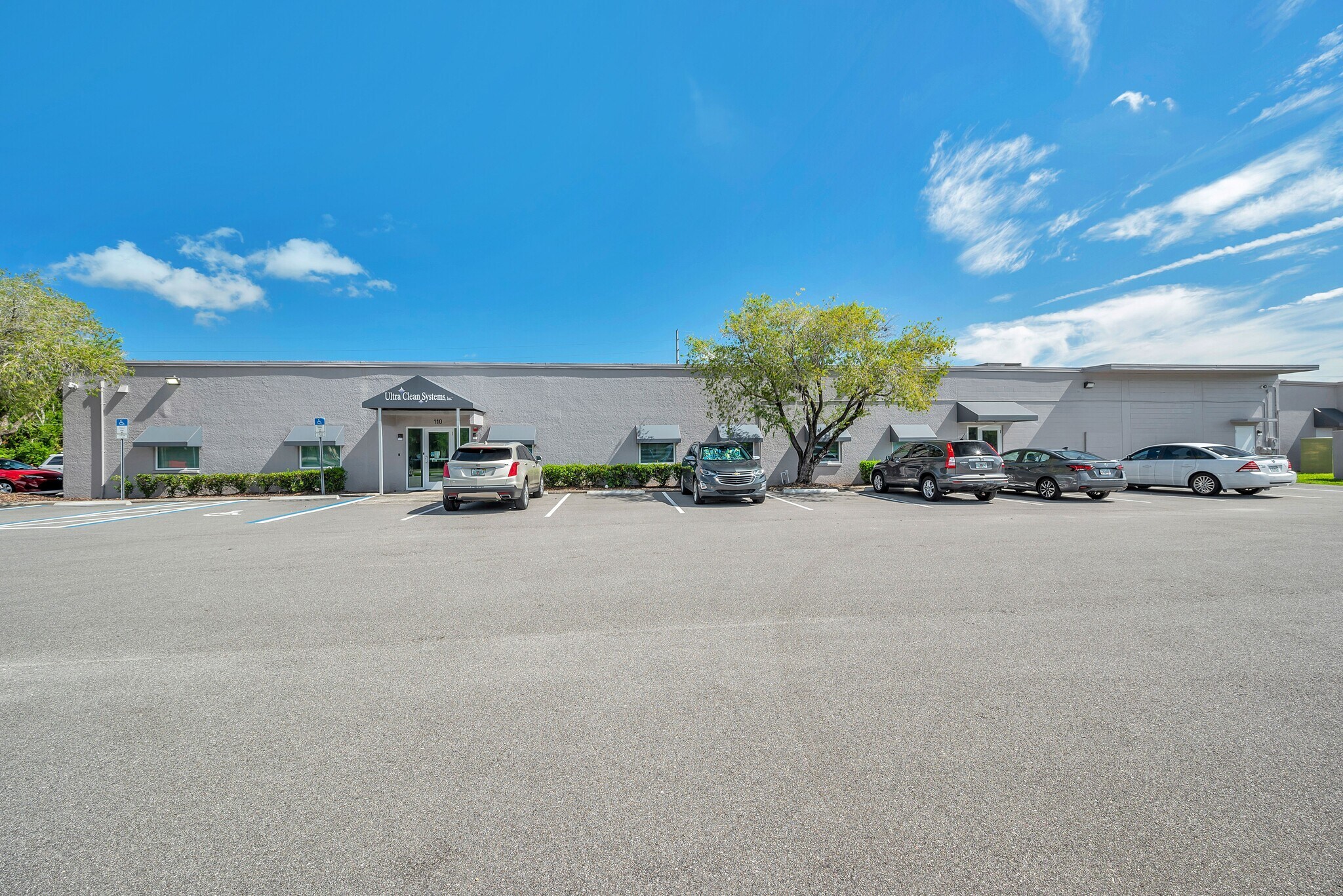 110-114 Douglas Rd E, Oldsmar, FL à louer Photo principale– Image 1 sur 7