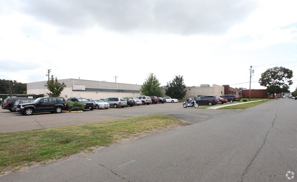 15-43 Marne St, Hamden, CT à louer - Photo de l’immeuble – Image 1 sur 4