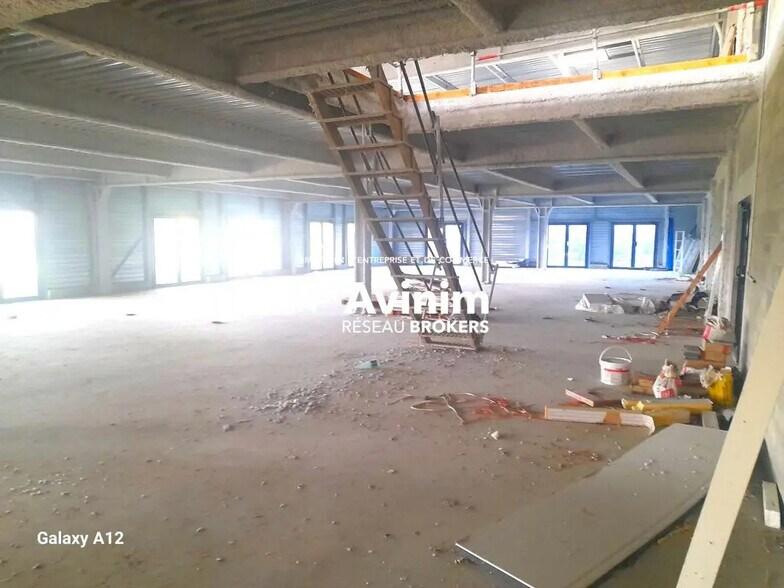 Bureau dans Saint-Jean-le-Blanc à louer - Photo de l’immeuble – Image 3 sur 6