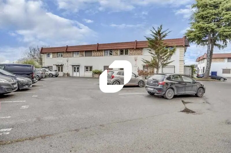 Local d’activités dans Massy à louer - Photo de l’immeuble – Image 3 sur 14