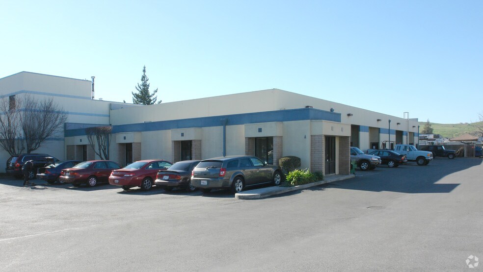 2885 Aiello Dr, San Jose, CA à vendre - Photo de l’immeuble – Image 2 sur 6