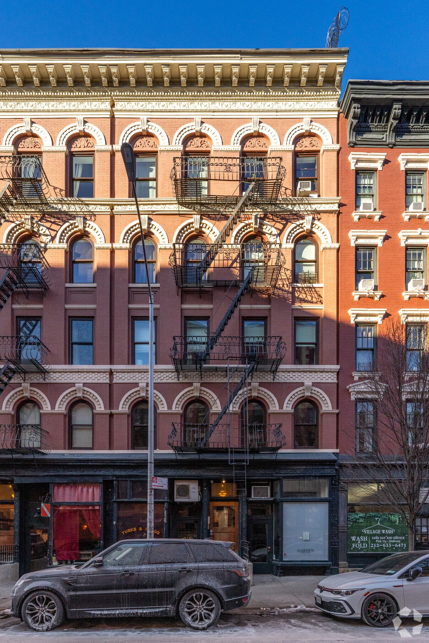 325 W 11th St, New York, NY à louer Photo principale– Image 1 sur 7