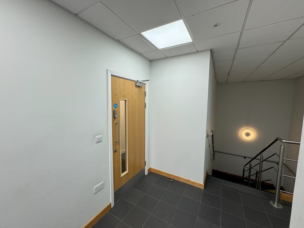 Whittle Way, Stevenage, HRT SG1 2FP - Lot 2nd Floor -  - Photo intérieure - Image 1 of 5