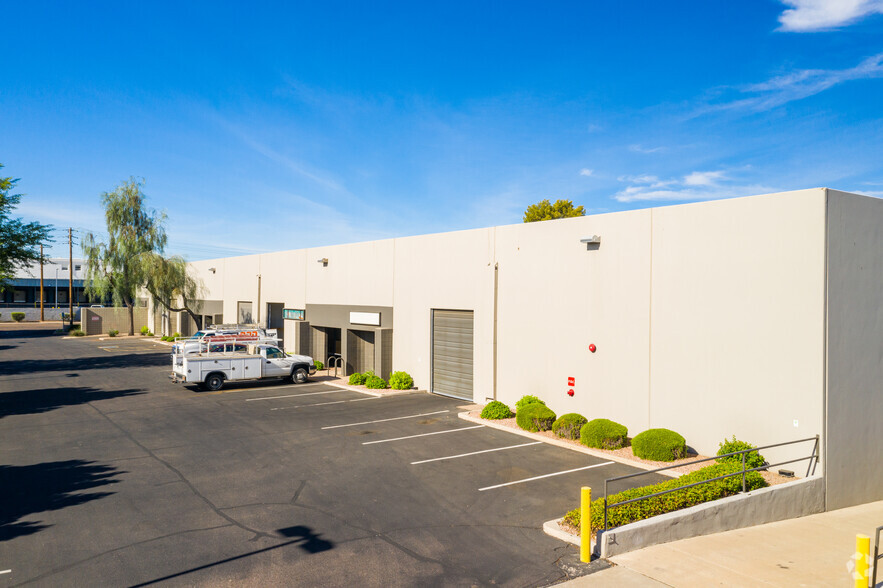 1140 W Alameda Dr, Tempe, AZ à louer - Photo de l’immeuble – Image 3 sur 11