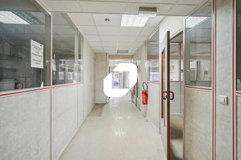 Bureau dans La Garenne-Colombes à louer - Photo intérieure – Image 3 sur 14