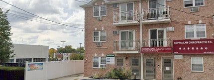 4324 215th St, Bayside, NY à louer Photo intérieure– Image 2 sur 5