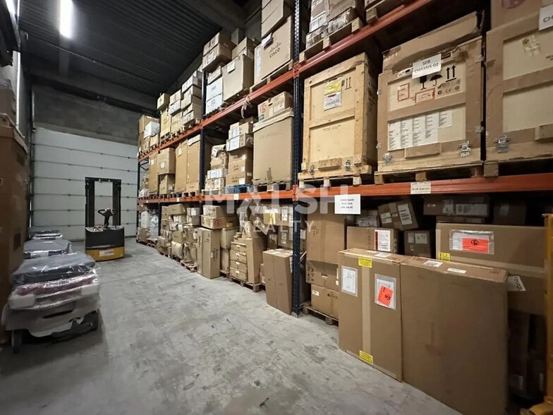 Bureau dans Vénissieux à louer - Photo intérieure – Image 2 sur 8