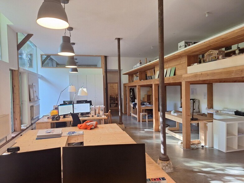 Bureau dans Bordeaux à louer - Photo de l’immeuble – Image 3 sur 6