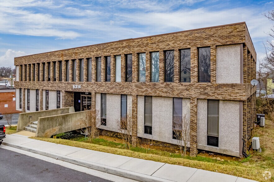 6314 Windsor Mill Rd, Woodlawn, MD à vendre - Photo de l’immeuble – Image 2 sur 53