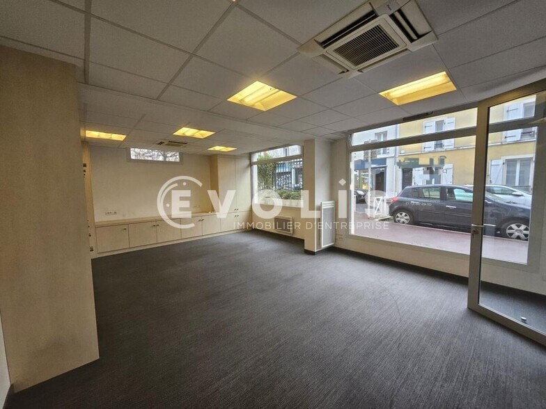 Bureau dans Montrouge à vendre - Photo de l’immeuble – Image 2 sur 16