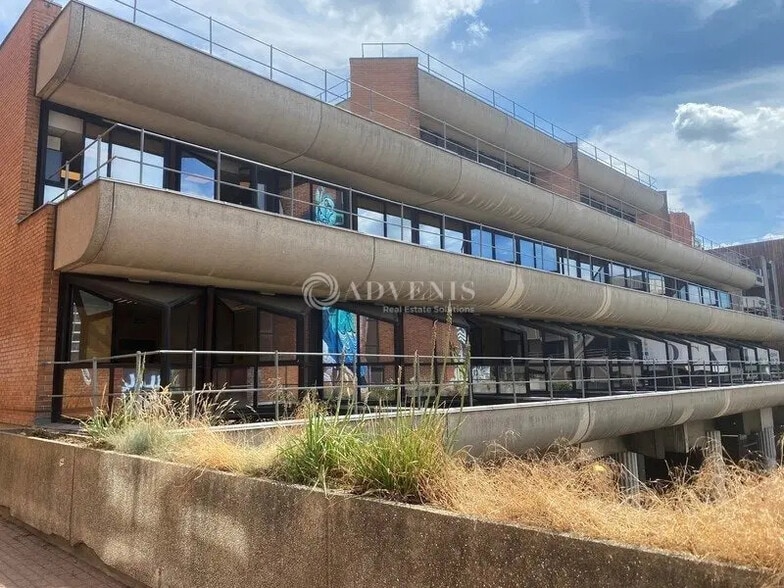 Bureau dans Cergy à vendre - Photo de l’immeuble – Image 3 sur 10