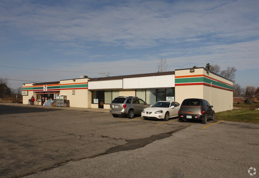 3990 Tittabawassee Rd, Saginaw, MI à louer - Photo de l’immeuble – Image 3 sur 11
