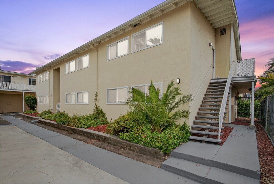 2125 10th Ave, Oakland, CA à vendre - Photo de l’immeuble – Image 1 sur 19