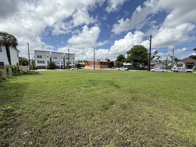2323 Everett st, Houston, TX à vendre - Photo de l’immeuble – Image 2 sur 9