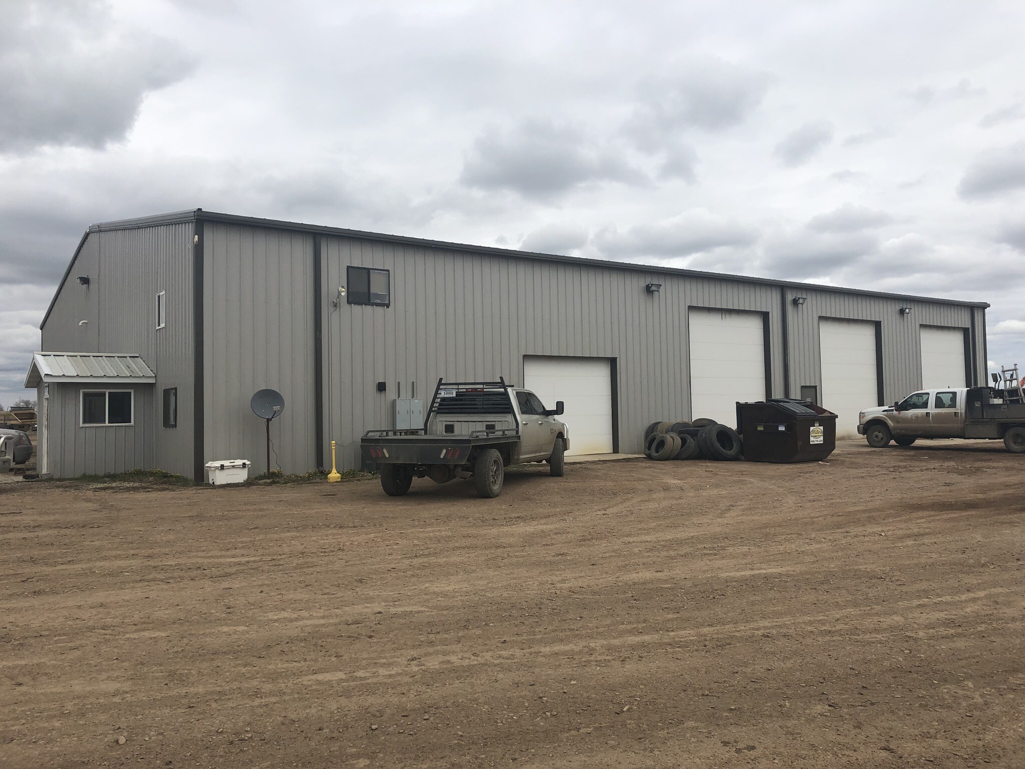 3532 Hwy 58, Fairview, MT à vendre Photo principale– Image 1 sur 26