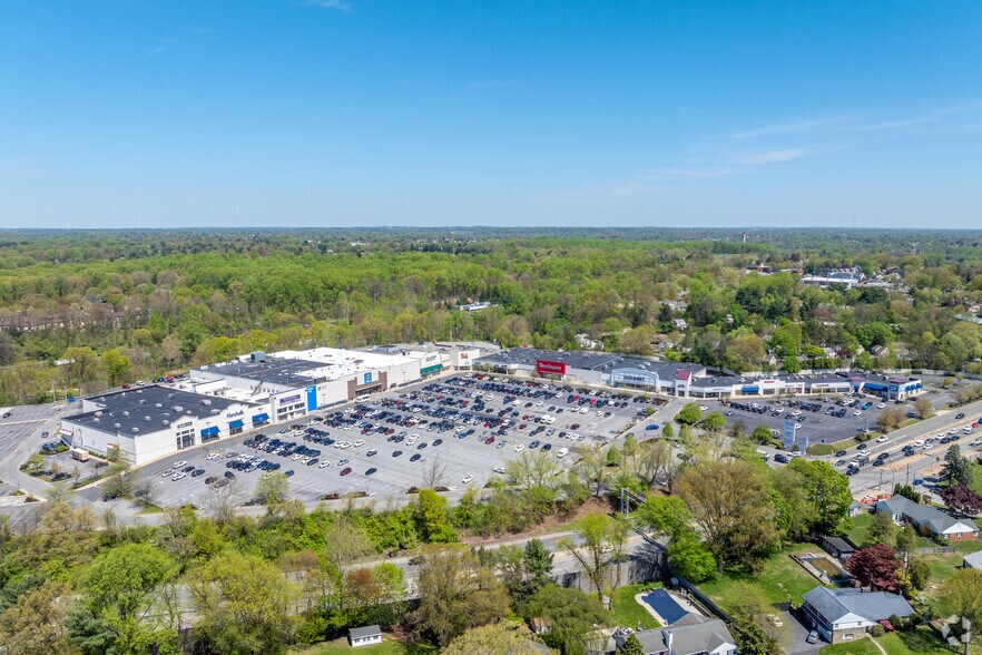400 S State Rd, Springfield Township, PA à louer - Aérien – Image 2 sur 2