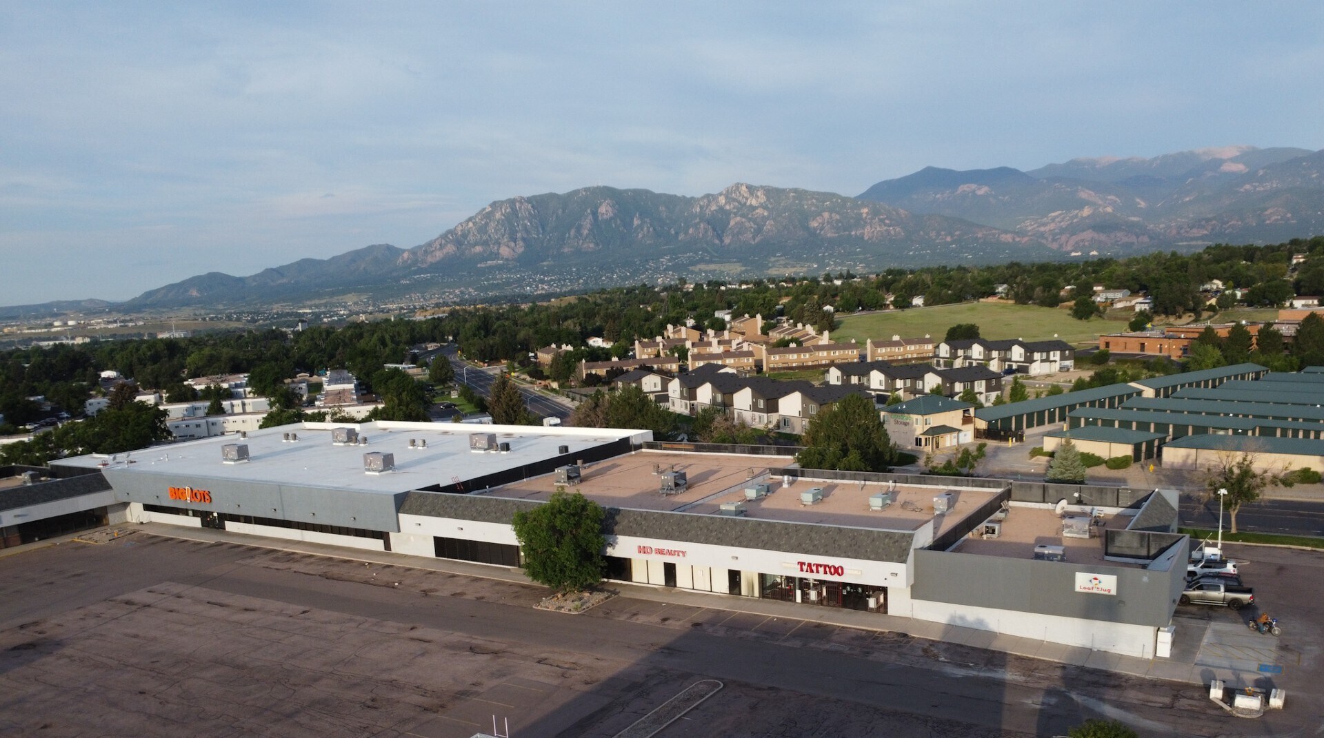 1930-2070 S Academy Blvd, Colorado Springs, CO à louer Photo de l’immeuble– Image 1 sur 8