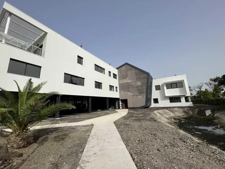 Bureau dans Mérignac à louer - Photo de l’immeuble – Image 1 sur 5