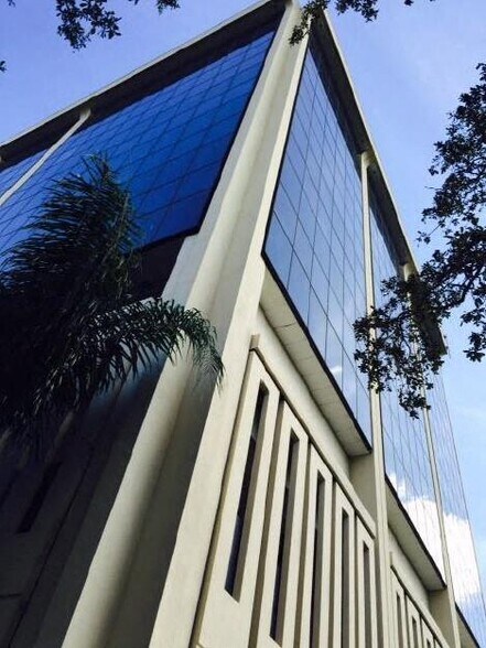 2633 Napoleon Ave, New Orleans, LA à louer - Photo de l’immeuble – Image 3 sur 9