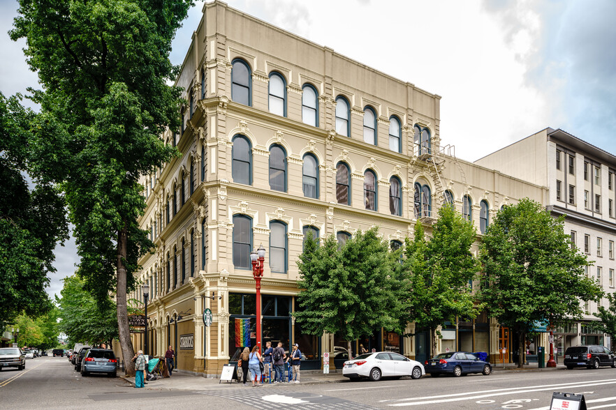 222-228 NW Davis, Portland, OR à louer - Photo de l’immeuble – Image 1 sur 7