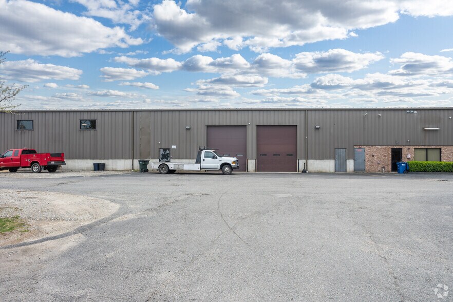 198 S Meadow Rd, Plymouth, MA à louer - Photo de l’immeuble – Image 2 sur 5