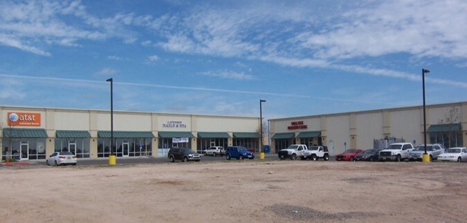 210 W Longview Ave, Midland, TX à louer - Photo de l’immeuble – Image 3 sur 13