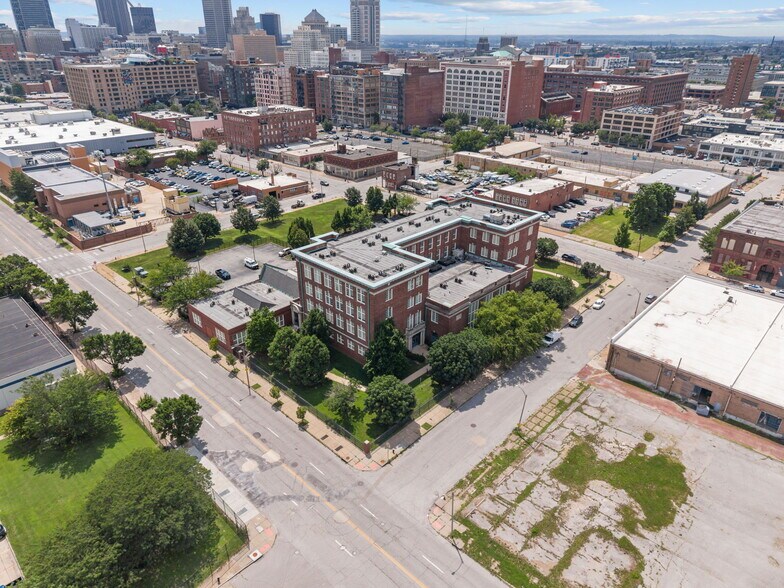 814 N 19th St, Saint Louis, MO à vendre - Photo de l’immeuble – Image 3 sur 17