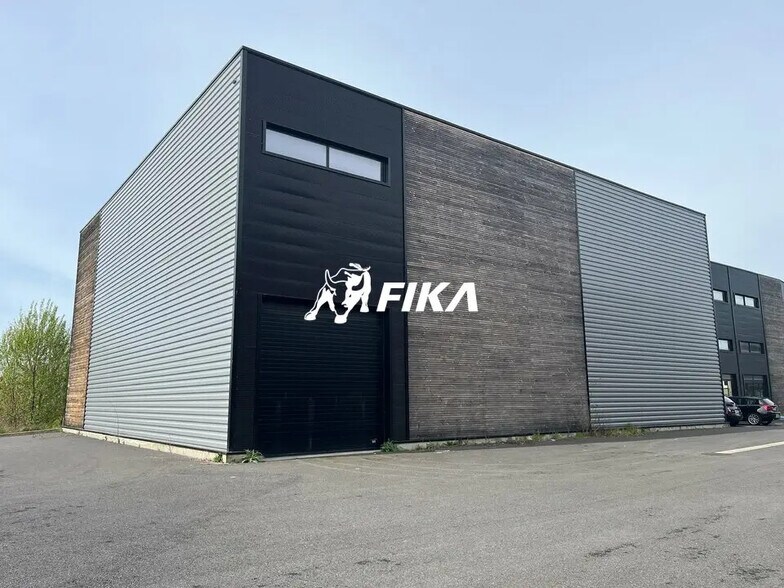 Local d’activités dans Bouloc à louer - Photo de l’immeuble – Image 3 sur 6