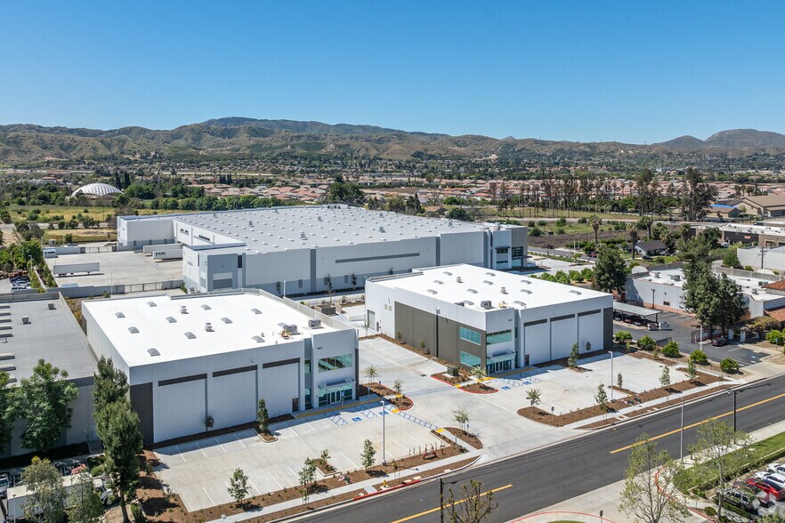 1951 W Park Ave, Redlands, CA à louer - Aérien – Image 2 sur 4