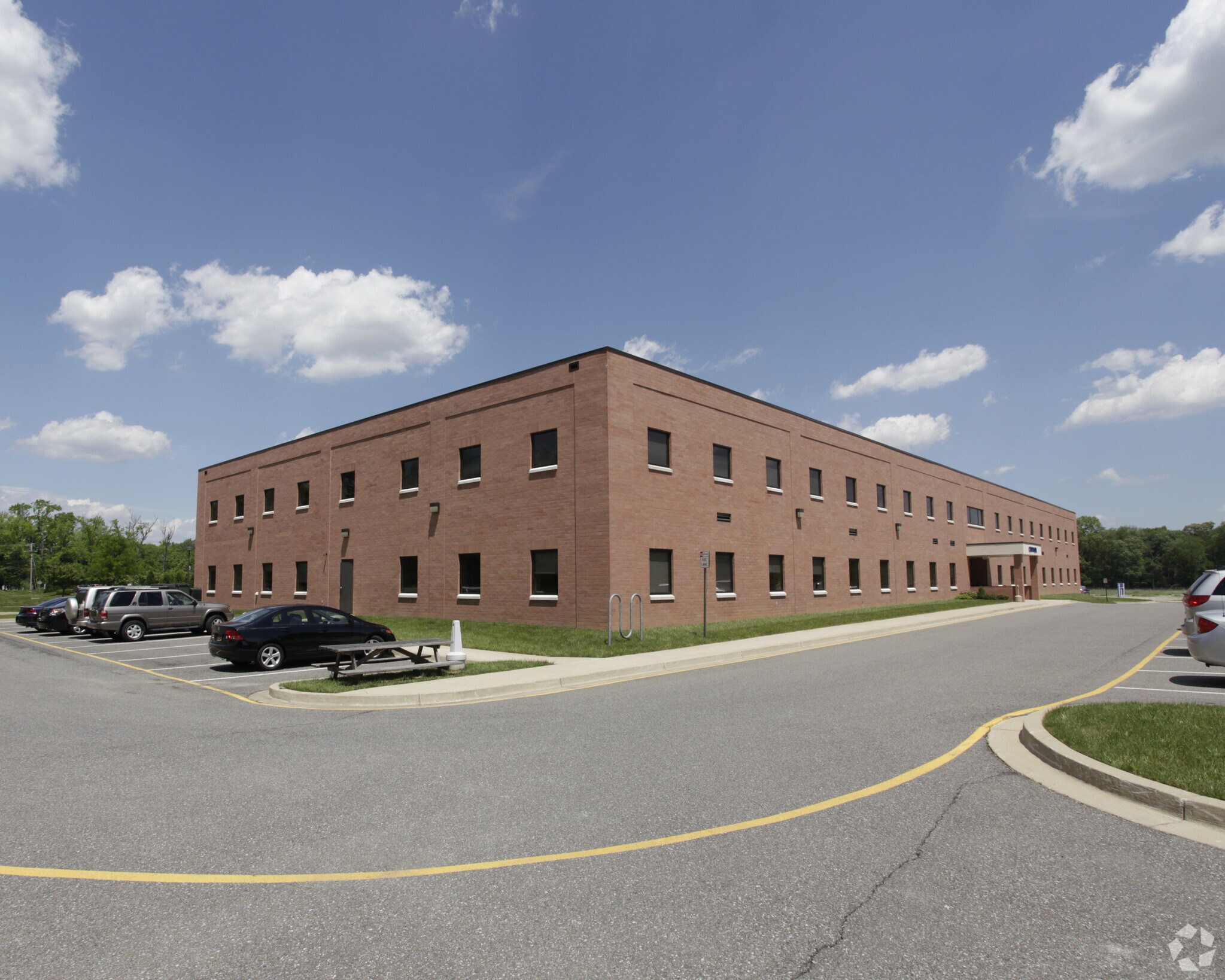 300 Biddle Ave, Newark, DE à louer Photo de l’immeuble– Image 1 sur 6
