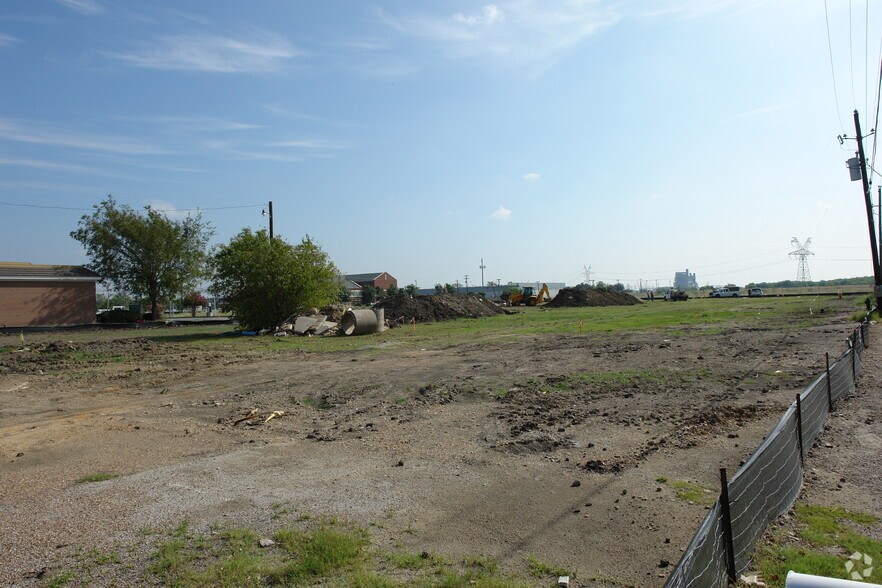 920 S Belt Line Rd, Coppell, TX à louer - Photo de l’immeuble – Image 3 sur 16