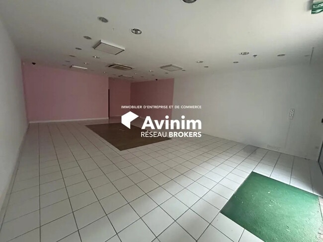 Plus de détails pour Local commercial à louer