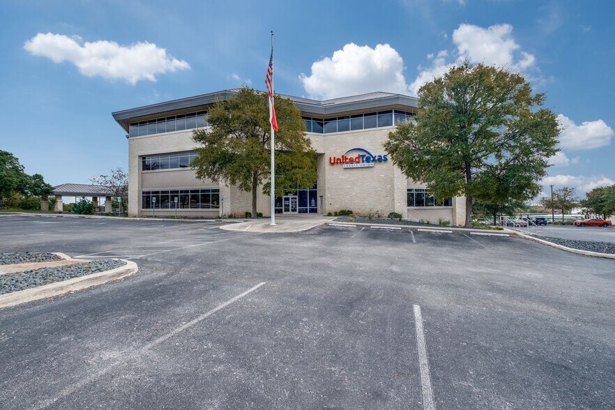 5500 UTSA Blvd, San Antonio, TX à louer - Photo de l’immeuble – Image 1 sur 12