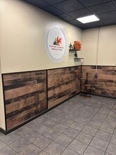 220 Columbia St, Lafayette, IN à louer Photo intérieure– Image 2 sur 10