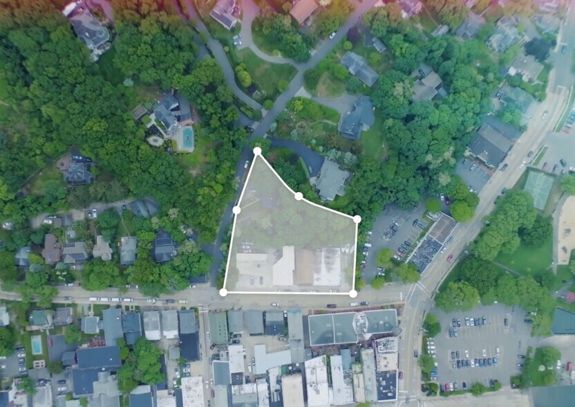 22 Scudder Ave, Northport, NY à vendre - Photo de l’immeuble – Image 2 sur 5