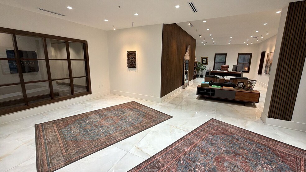 118 N Monroe St, Tallahassee, FL à louer - Photo de l’immeuble – Image 2 sur 27