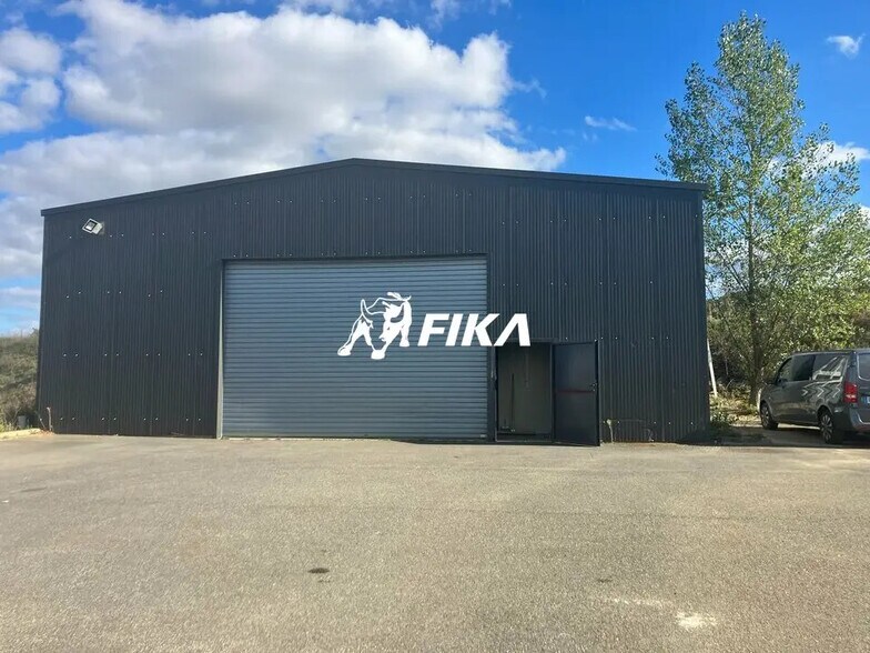 Local d’activités dans L'Isle-Jourdain à louer - Photo de l’immeuble – Image 1 sur 9