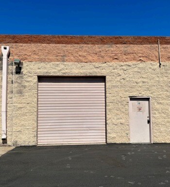 519 W Lone Cactus Dr, Phoenix, AZ à louer - Photo de l’immeuble – Image 3 sur 6