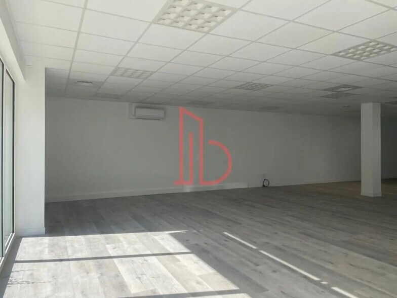 Bureau dans Canéjan à louer - Photo intérieure – Image 2 sur 8