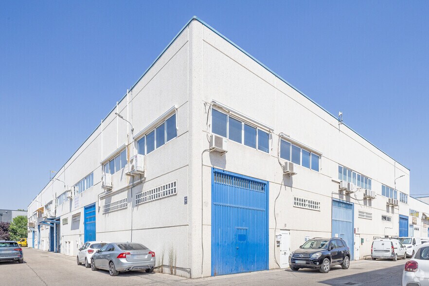 Industriel/Logistique dans Madrid, Madrid à vendre - Photo de l’immeuble – Image 2 sur 2