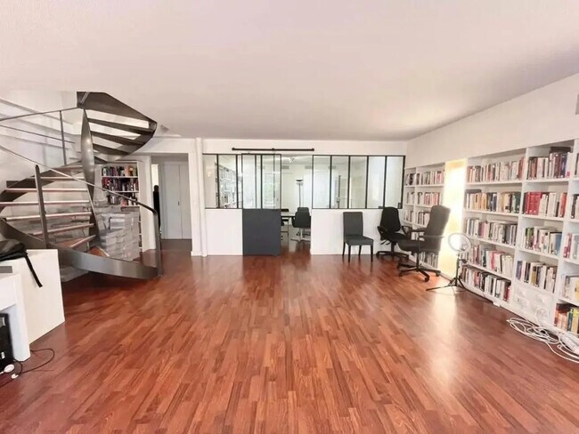 Plus de détails pour Bureau à vendre