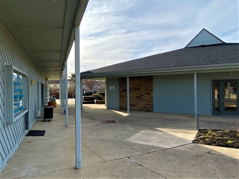 7370-7372 Kingsgate Way, West Chester, OH à louer - Photo de l’immeuble – Image 3 sur 9