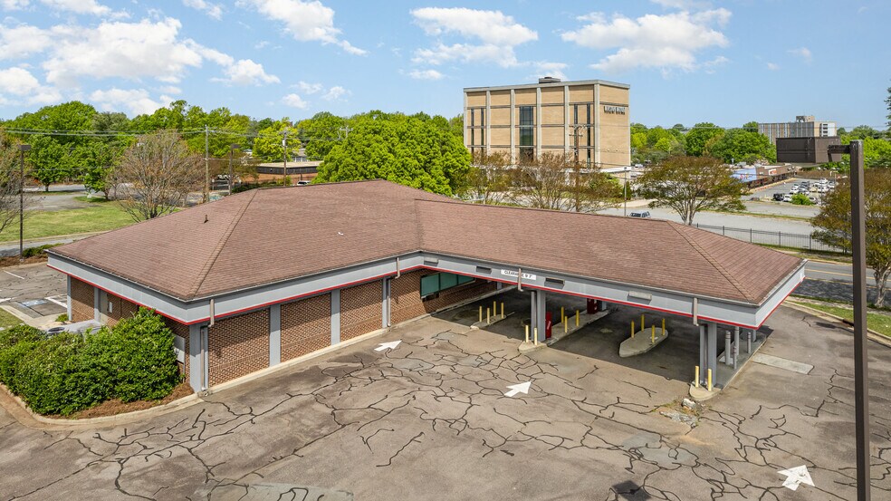 1300 E Fifth St, Winston-Salem, NC à vendre - Photo de l’immeuble – Image 2 sur 4